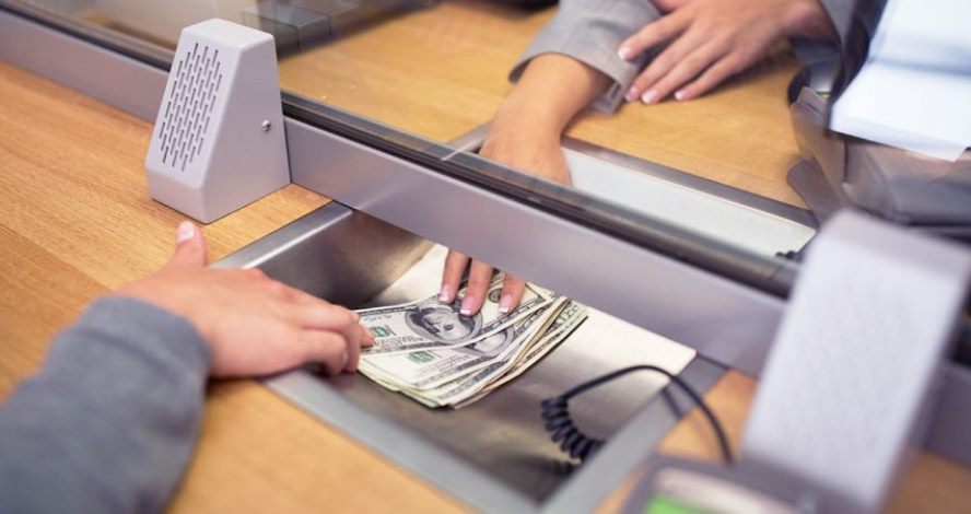 Rritet per here te pare qe prej 2012 numri i degeve bankare